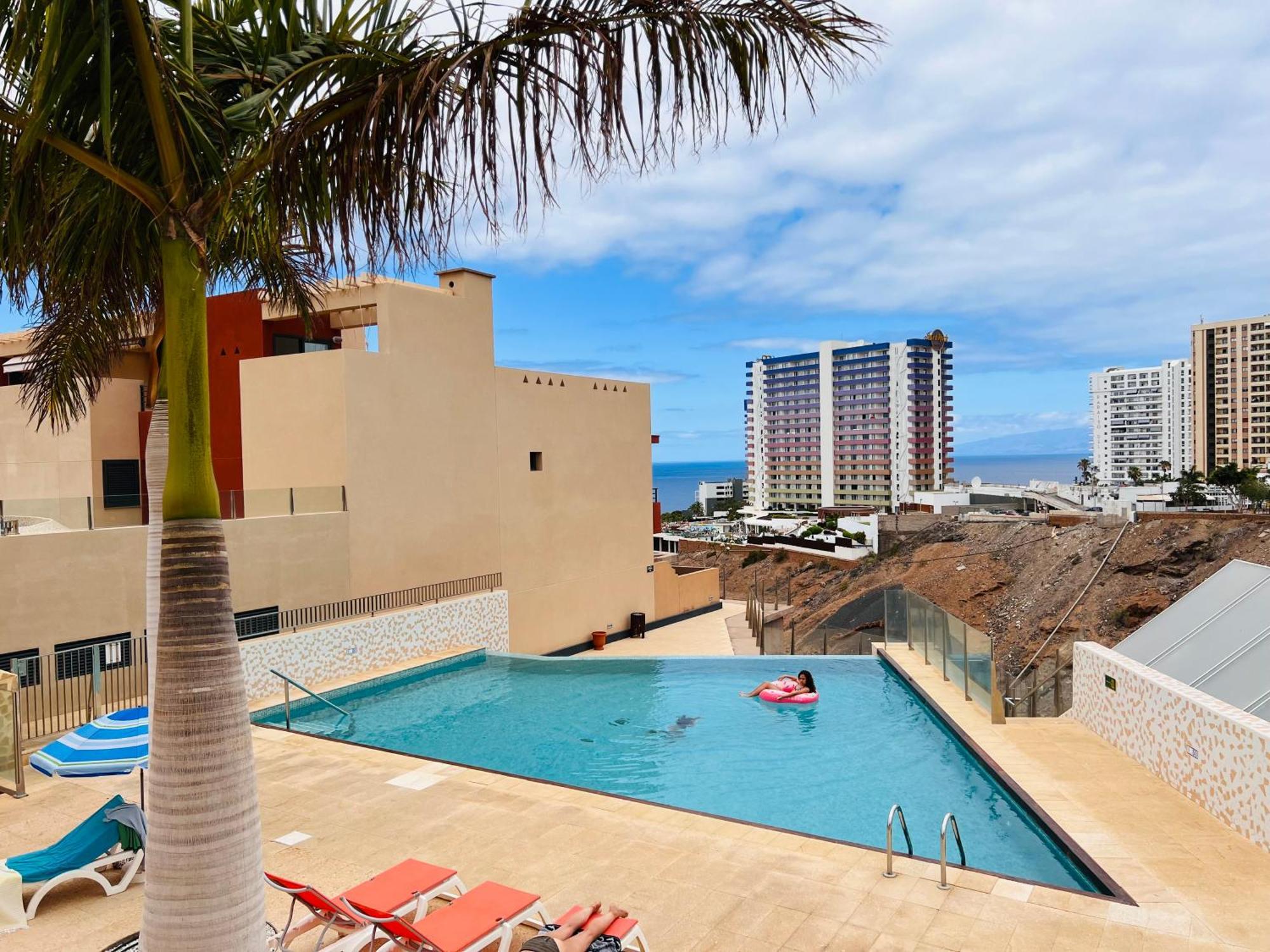 #Seaparaiso# Heated Pool,Private Parking,Fast Wifi アデヘ エクステリア 写真